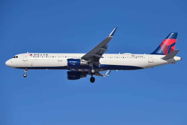 Airbus A321 (N332DN) - 23-L on 01-28-21