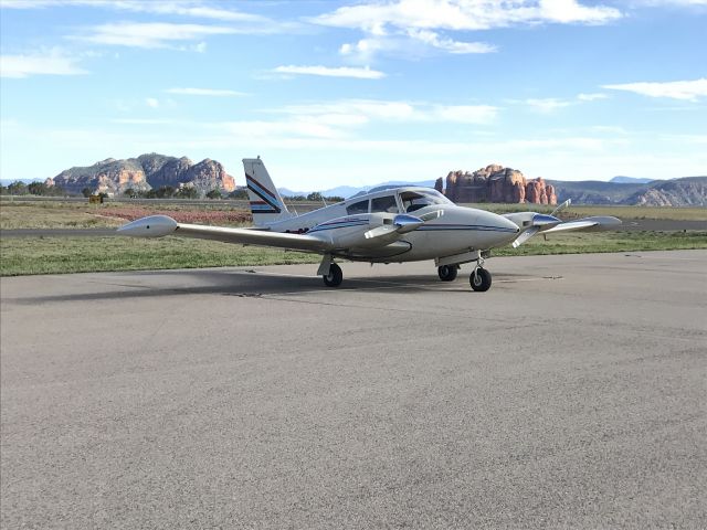 Piper PA-30 Twin Comanche (C-GDSY)