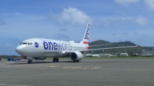 Boeing 737-800 (N919NN)