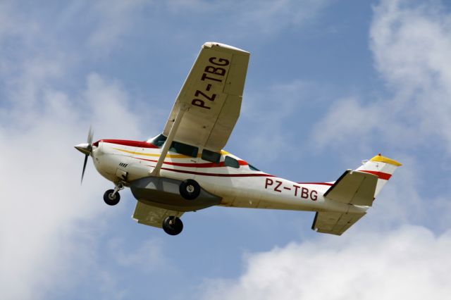 Cessna 206 Stationair (PZ-TBG)