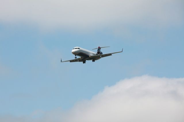 Canadair Regional Jet CRJ-200 (N441ZW)