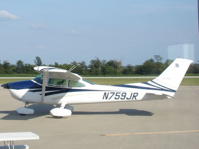 Cessna Skylane (N759JR)