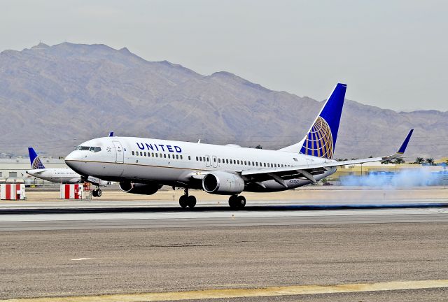 Boeing 737-800 (N37281) - United Airlines Boeing 737-824 N37281 cn 31599  - Las Vegas - McCarran International (LAS / KLAS) USA - Nevada, October 5, 2012 Photo: Tomás Del Coro