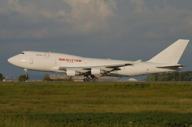 Boeing 747-400 (N496BC) - Kalitta Air N496BC touching down on RWY 36L at Huntsville Intl Airport.