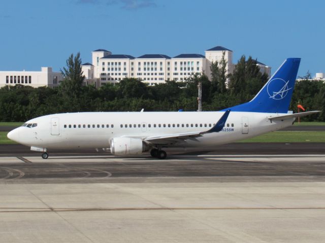 BOEING 737-300 (N625SW)