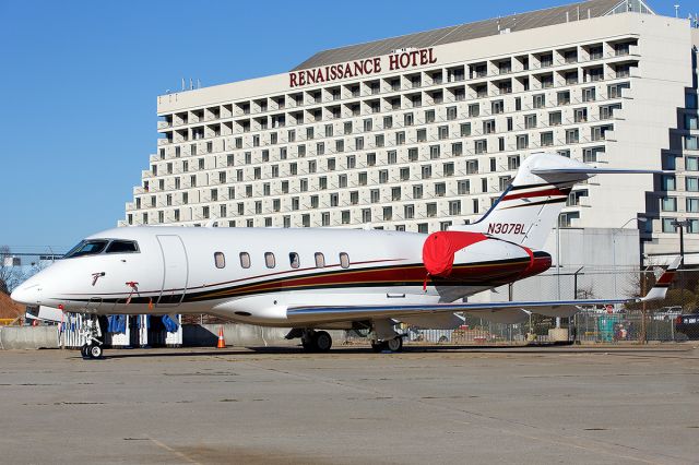 Bombardier Challenger 300 (N307BL)