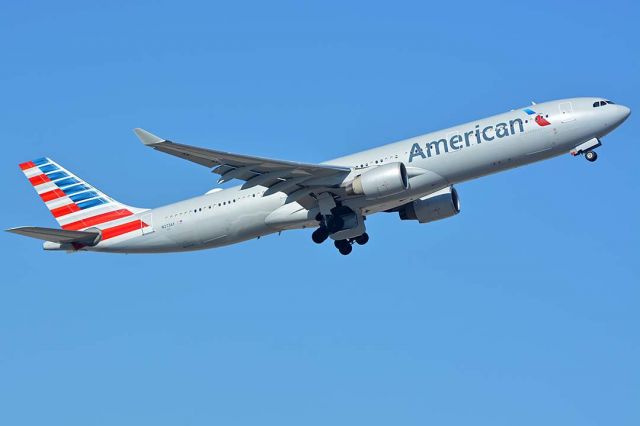 Airbus A330-300 (N273AY) - American Airbus A330-323 N273AY at Phoenix Sky Harbor on December 20, 2017. 