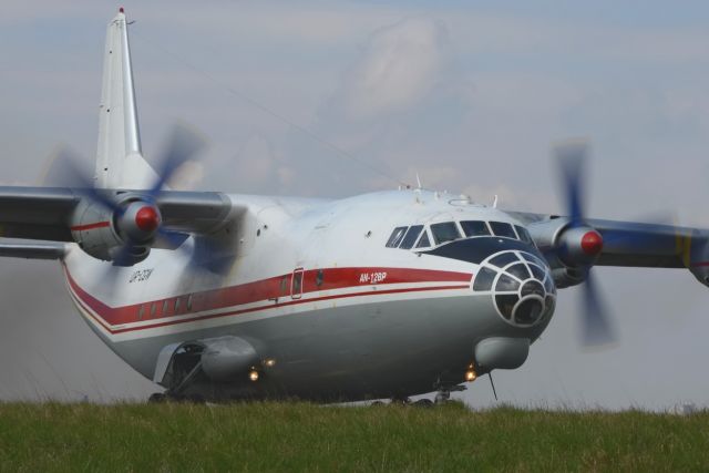 Antonov An-12 (UR-CGW) - 04/04/2012