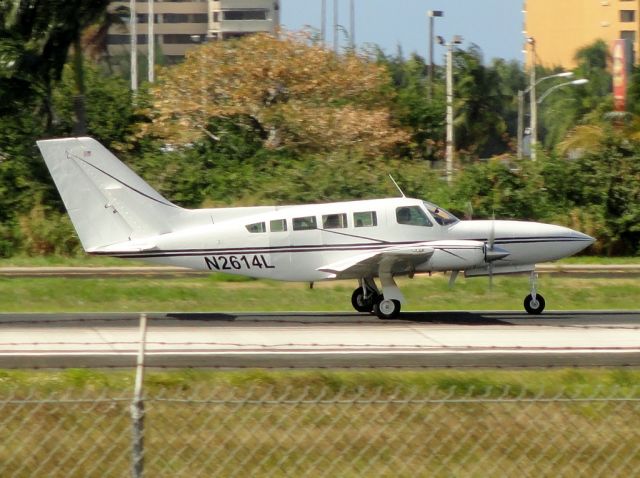 Cessna 402 (N2614L)