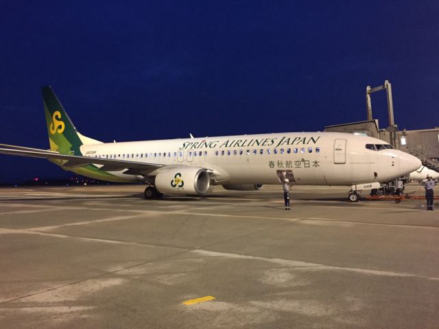 Boeing 737-800 (JA03GR) - 07:15 pm Spring Airlines Japan at Hiroshima airport getting ready for its flight to Tokyo Narita