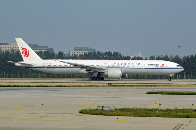 BOEING 777-300 (B-2088)