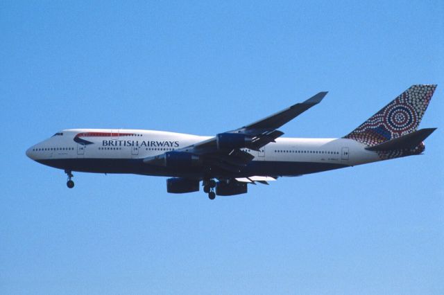 Boeing 747-400 (G-BNLK) - Final Approach to Narita Intl Airport Rwy34L on 1999/10/24