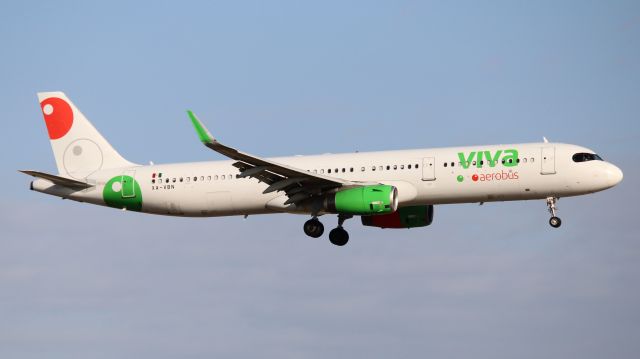 Airbus A321 (XA-VBN)