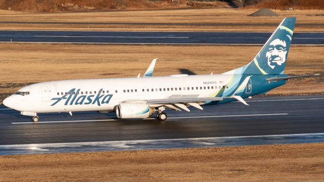 Boeing 737-800 (N524AS) - Alaska Airlines ASA89/AS89 from Anchorage (PANC/ANC) lands on runway 26br /Photo date: 12-27-24br /Upload date: 1/4/25