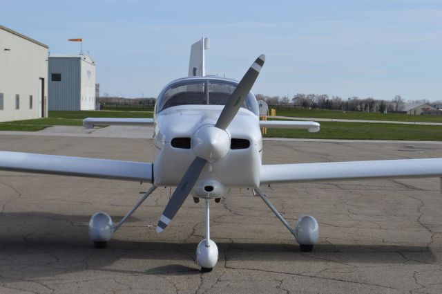 Vans RV-6 (N316M) - Vans RV9A according to the FAA registry, s/n 91035, manufactured in 2009.Taken April 9, 2016 with Nikon D3200.  