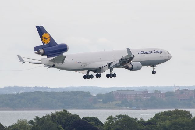 Boeing MD-11 (D-ALCD)