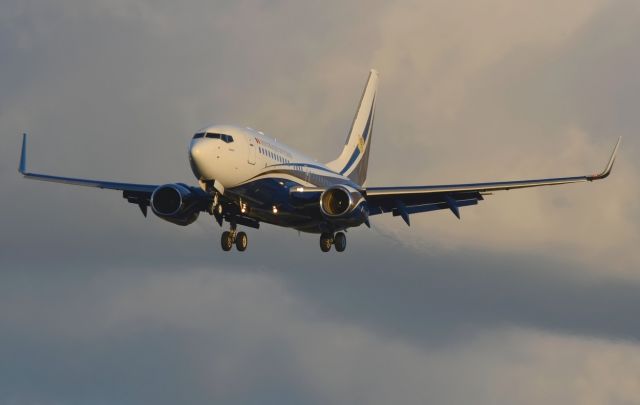 Boeing 737-700 (TT-ABD) - 10/11/2013br /Tchad Governmentbr /Landing 27 fron FTTJ