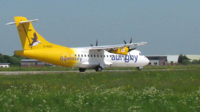 Aerospatiale ATR-42-300 (G-HUET)