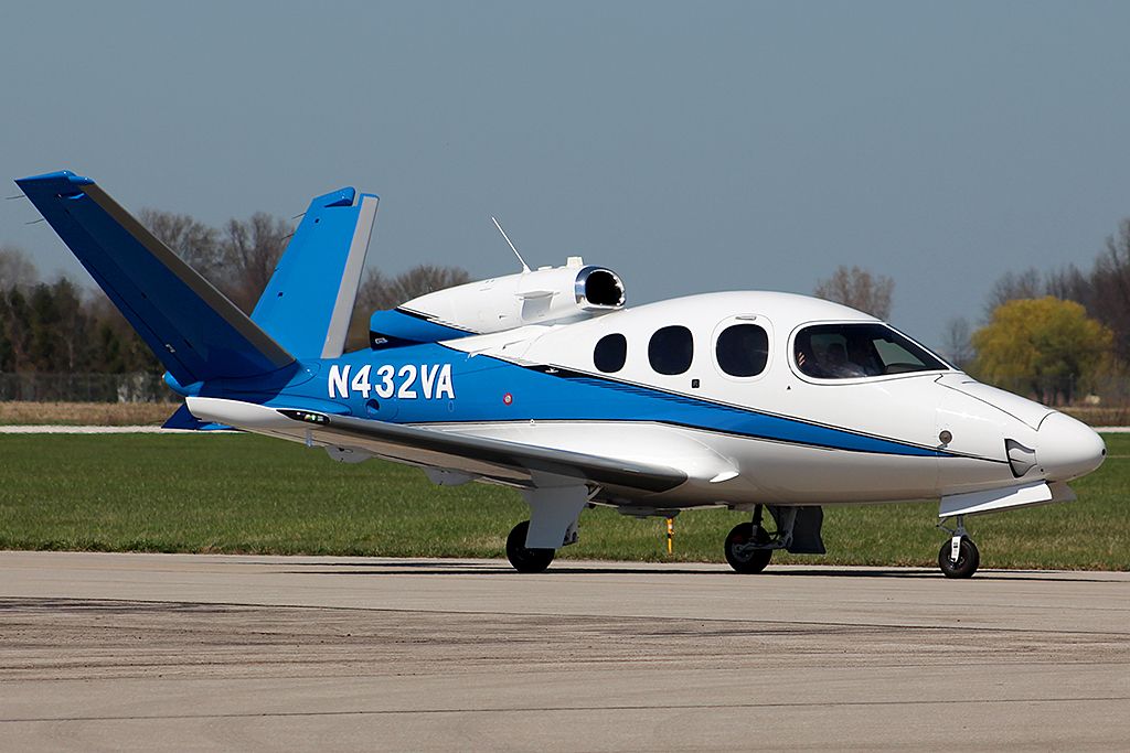 Cirrus Vision SF50 (N432VA)