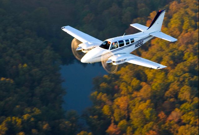 Beechcraft Baron (58) (N89G) - Flight over the Ozarks