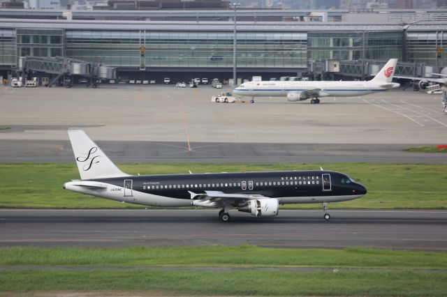 Airbus A320 (JA05MC)