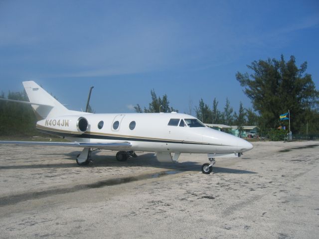 Dassault Falcon 10 (N404JW)