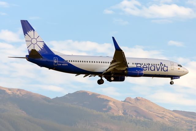 Boeing 737-800 (EW-455PA) - Tenerife Surbr /03/10/2016br /Belavia Belarussian Airlines new B738 and new livery