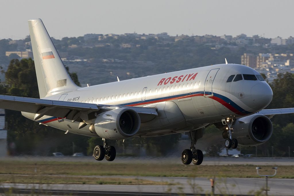 Airbus A319 (9H-MCS)