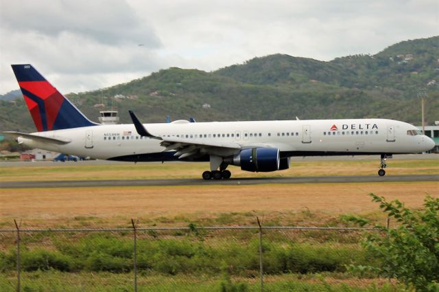 Boeing 757-200 (N553NW)