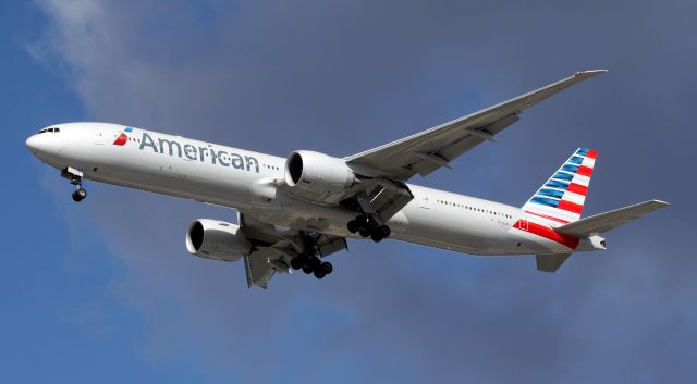 BOEING 777-300ER (N732AN) - On Finals To Rwy 16R