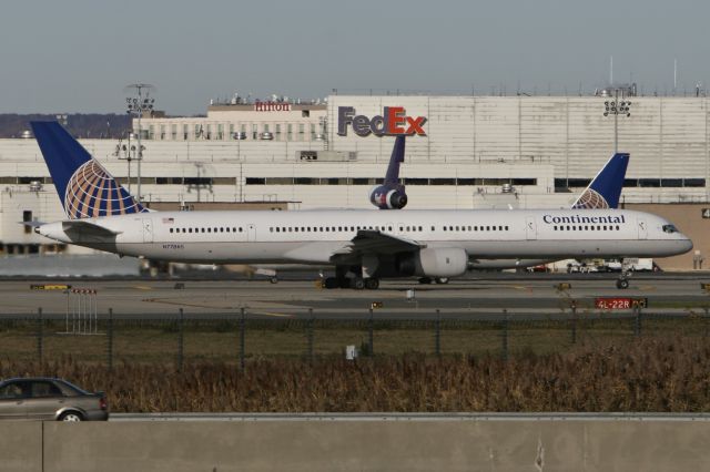 BOEING 757-300 (N77865)