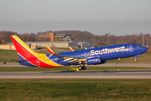 Boeing 737-800 (N8546V) - Southwest 737-800 departing RWY 36R.