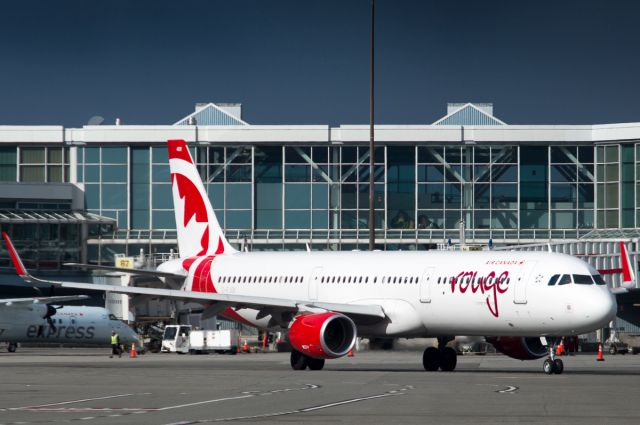 Airbus A321 (C-FJOK)