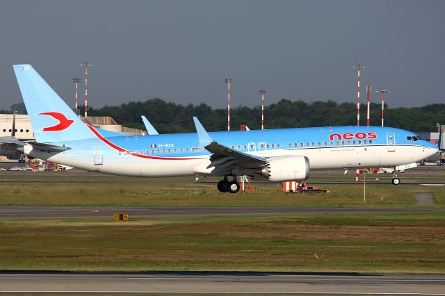 Boeing 737-700 (EI-RZA)