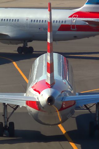 Boeing 757-200 — - Dual BOS push back