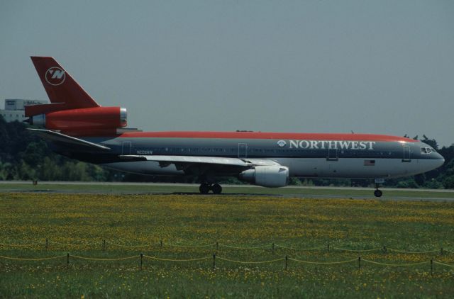 McDonnell Douglas DC-10 (N226NW) - Departure at Narita Intl Airport Rwy16R on 1996/06/05