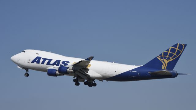 Boeing 747-400 (N446MC) - Departing LAX on 25R
