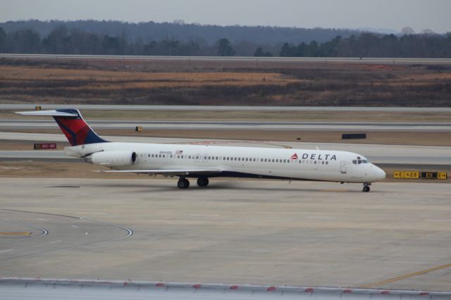 McDonnell Douglas MD-88 (N944DL)