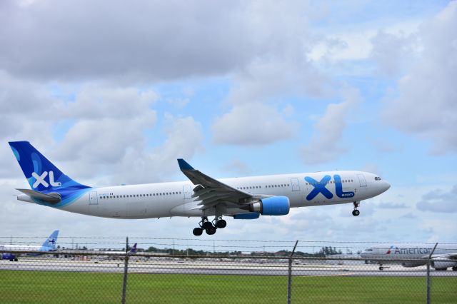 Airbus A330-300 (F-HXLF)