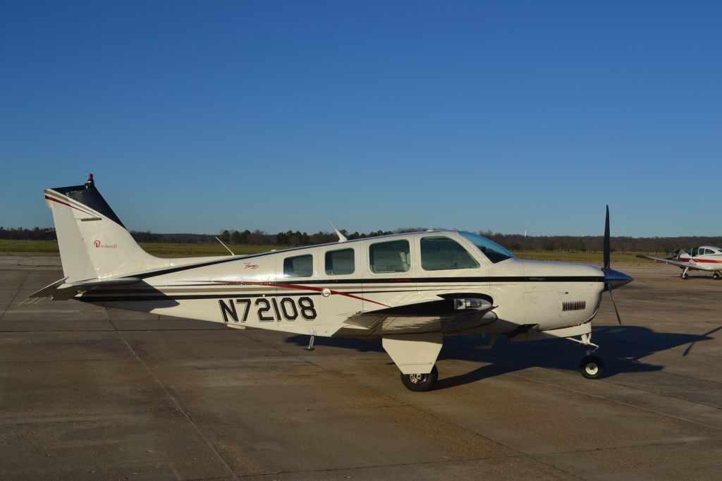 N72108 — - On the ramp at Helena (KHEE)