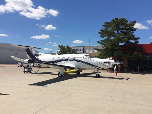 Pilatus PC-12 (N12DH)