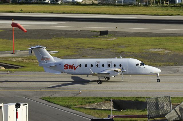 HI1007 — - SkyHigh HI1007 taxing for take off!!