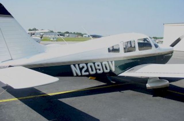 Piper Cherokee (N2090V) - Piper Archer