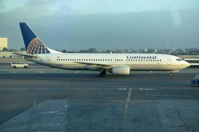 Boeing 737-700 (N11206) - Aug-04