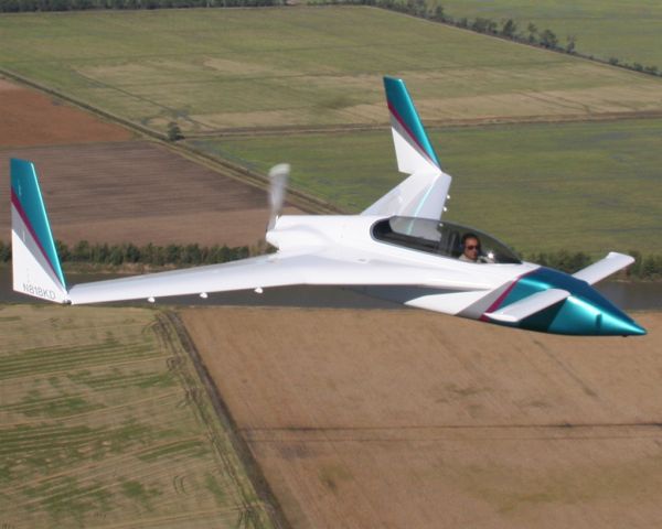 RUTAN Long-EZ (N818KD) - One of a kind, EZrg built by Steve Drybread.  Based on the Rutan Long-EZ