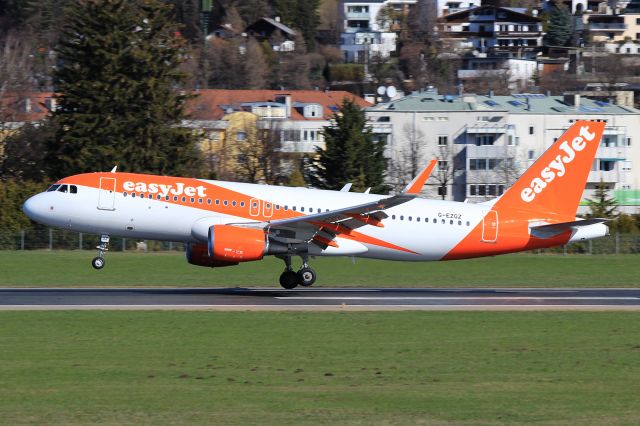 Airbus A320 (G-EZGZ)