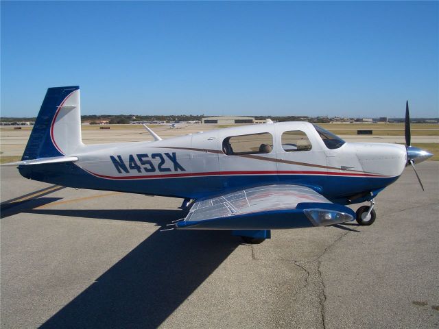 Mooney M-20 (N452X)