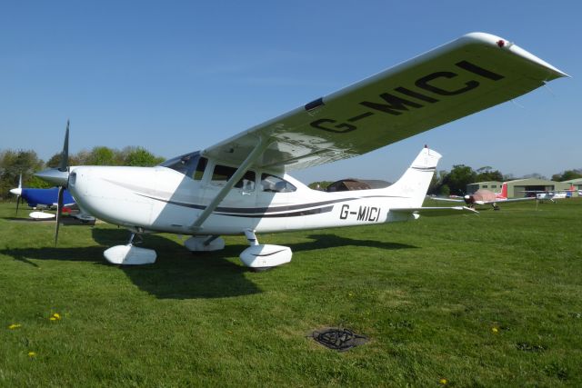 Cessna Skylane (G-MICI)