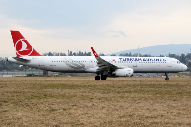 Airbus A321 (TC-JTJ)