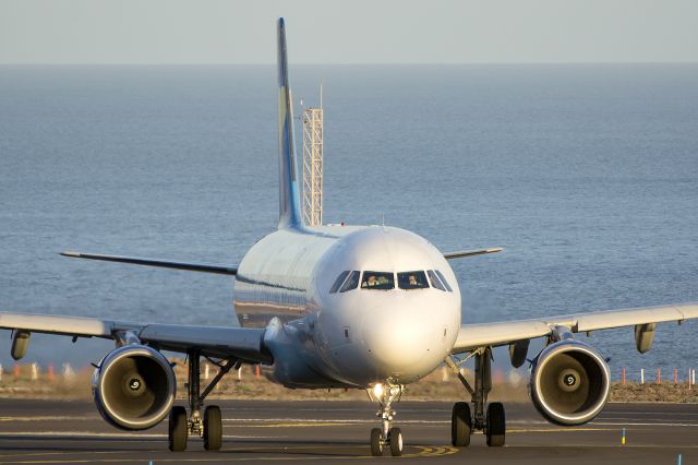 Airbus A321 (G-TCDV)